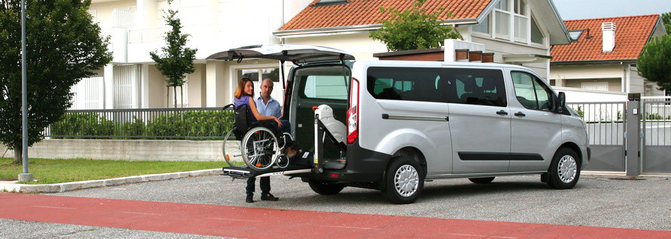 Ford Tourneo Custom - Versatilità e Affidabilità